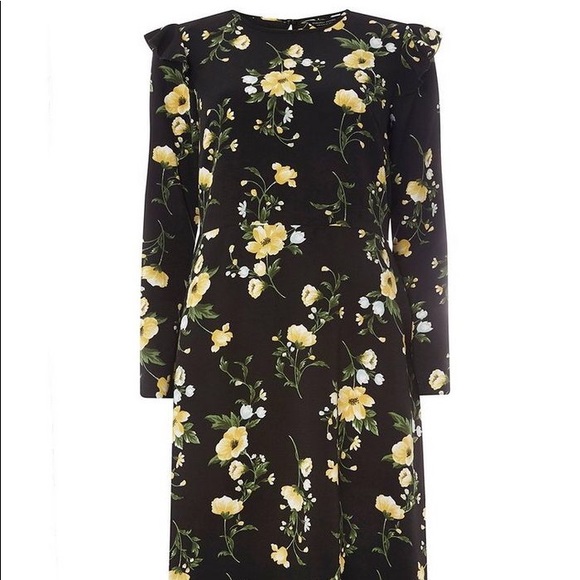 Who What Wear Flutter Shoulder Dress - Picture 2 of 3